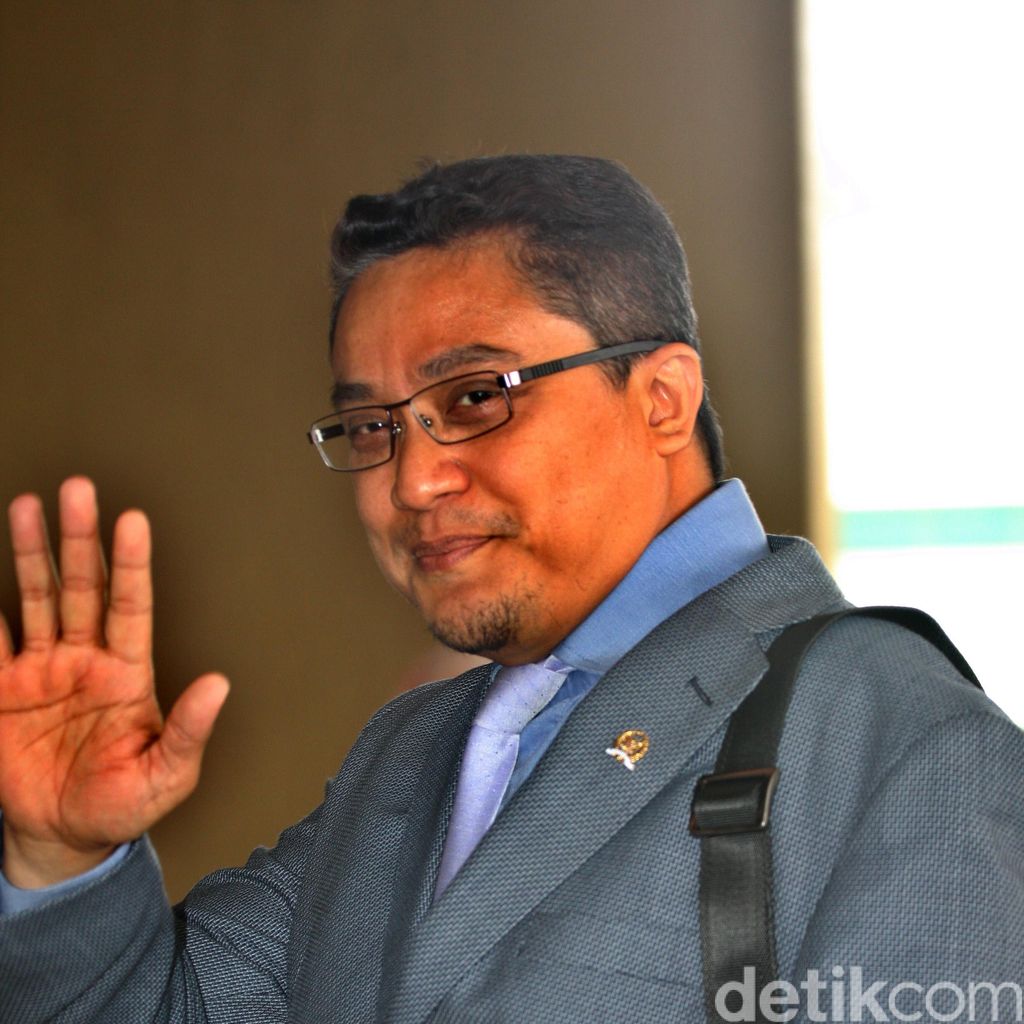 Komisi IX DPR: Kaji Kembali Penghapusan Wajib Bahasa Indonesia Bagi TKA!