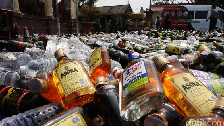 Tenggak Miras Oplosan di Yogyakarta, 13 Orang Tewas