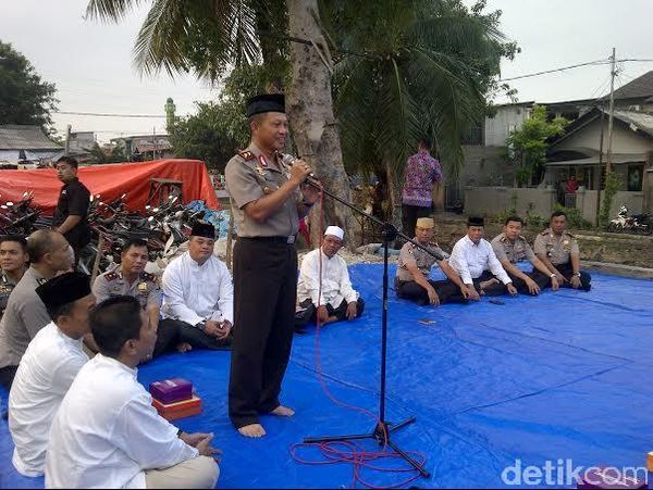 Buka Puasa Bersama Warga Johar Baru, Kapolda Puji Upaya Jaga Perdamaian Buka Puasa Bersama Warga Johar Baru, Kapolda Puji Upaya Jaga Perdamaian