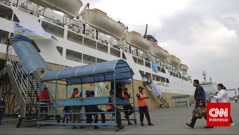 Angkut 1782 Pemudik Dari Semarang, KM Dobonsolo Tiba di Tanjung Priok