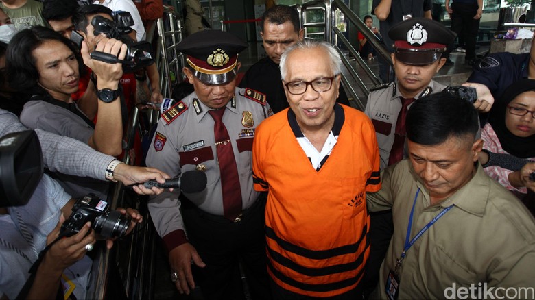 OC Kaligis Tetap Akan Tutup Mulut untuk KPK OC Kaligis Tetap Akan Tutup Mulut untuk KPK