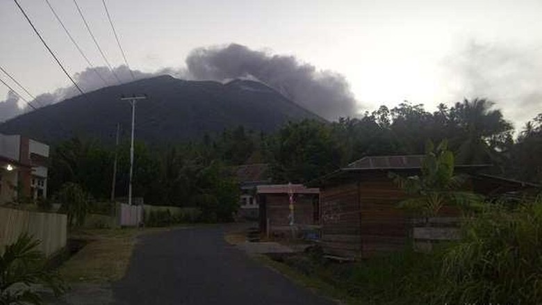 Menhub: Bandara Sultan Babullah Kembali Ditutup Pukul 22.00 WIB
