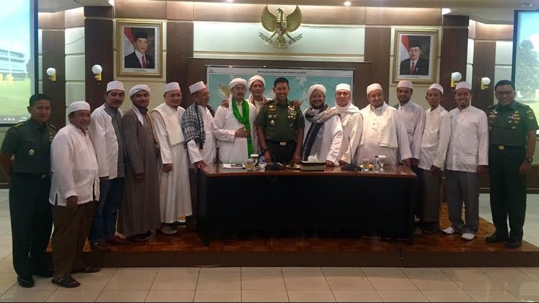 http://images.detik.com/community/media/visual/2015/07/23/2050c47b-455f-4e9d-b555-42a4203fd5a2_169.jpg?w=780&q=90