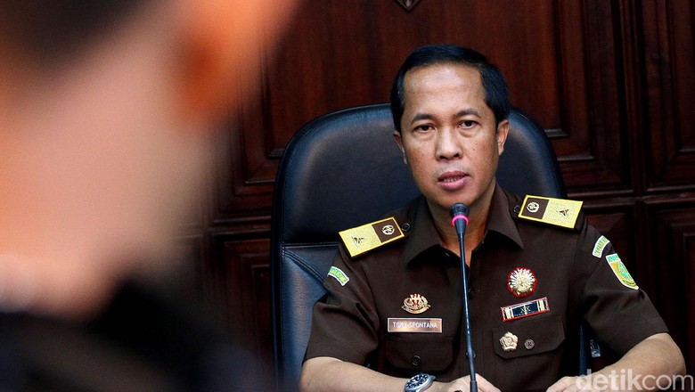 Jokowi Buat Edaran Kebijakan Tak Dipidana, Kejagung: Korupsi Tetap Ditindak Jokowi Buat Edaran Kebijakan Tak Dipidana, Kejagung: Korupsi Tetap Ditindak