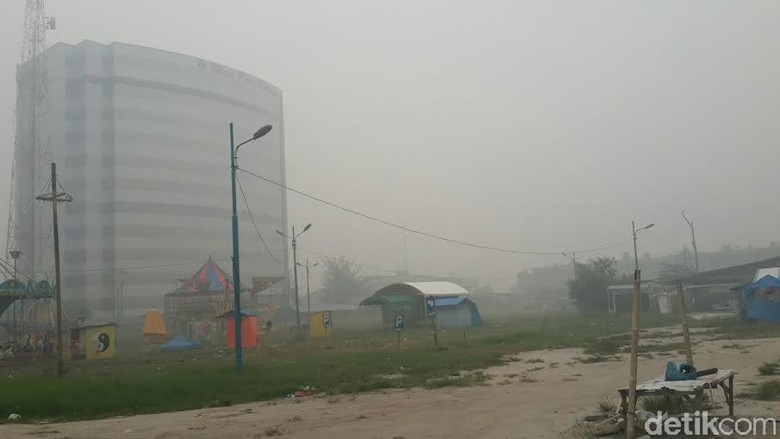 Tak Ada Pesawat yang Mendarat, Bandara SSK II Pekanbaru Lumpuh