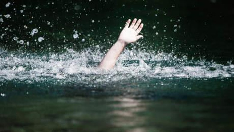 3 Pemancing Tewas Tenggelam Setelah Perahunya Pecah Dihantam Ombak 3 Pemancing Tewas Tenggelam Setelah Perahunya Pecah Dihantam Ombak