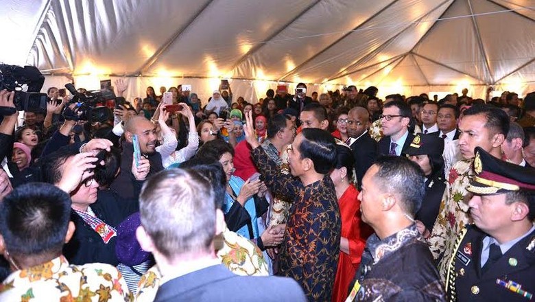 Seribuan WNI di AS Berbelasungkawa Atas Wafatnya Nenek Jokowi Seribuan WNI di AS Berbelasungkawa Atas Wafatnya Nenek Jokowi