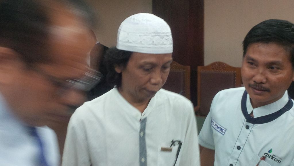 Dituntut 1,5 Tahun Penjara, Mandra: Saya Enggak Ngerti, Saya Butuh Keadilan Dituntut 1,5 Tahun Penjara, Mandra: Saya Enggak Ngerti, Saya Butuh Keadilan