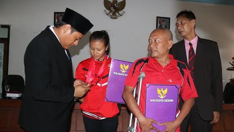 11 Atlet Kota Kediri Ikuti Paralympic Jatim, Salah Satunya Peraih 3 Emas ASEAN 11 Atlet Kota Kediri Ikuti Paralympic Jatim, Salah Satunya Peraih 3 Emas ASEAN