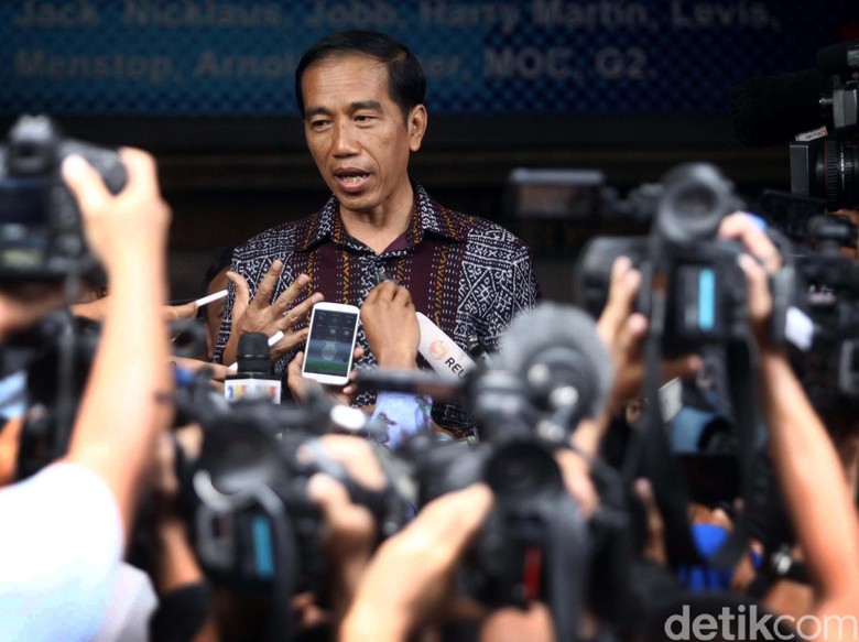 Jokowi: Pangdam dan Kapolda Tak Mampu Atasi Kebakaran Hutan, Copot!