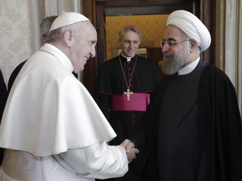 Temui Paus Fransiskus, Presiden Iran Diminta Aktif Upayakan Perdamaian
