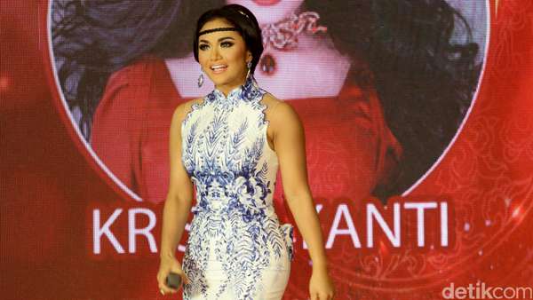 Penampilan Krisdayanti Sambut Imlek Penampilan Krisdayanti Sambut Imlek