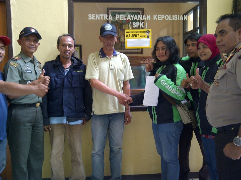 GrabBike dan Opang yang Berselisih di Depan Stasiun Cawang Akhirnya Berdamai