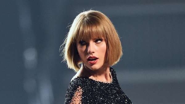 Pesona Taylor Swift Buka Grammy 2016 Pesona Taylor Swift Buka Grammy 2016