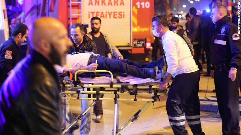 Begini Kepanikan Masyarakat Turki Saat Bom Mobil Guncang Ankara Begini Kepanikan Masyarakat Turki Saat Bom Mobil Guncang Ankara