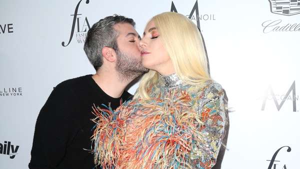 Lady Gaga Nyentrik Lagi Lady Gaga Nyentrik Lagi