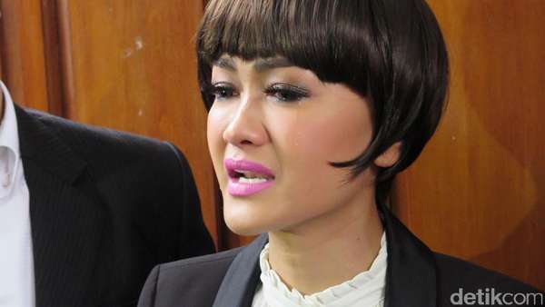 Jupe Mewek Usai Sidang Jupe Mewek Usai Sidang