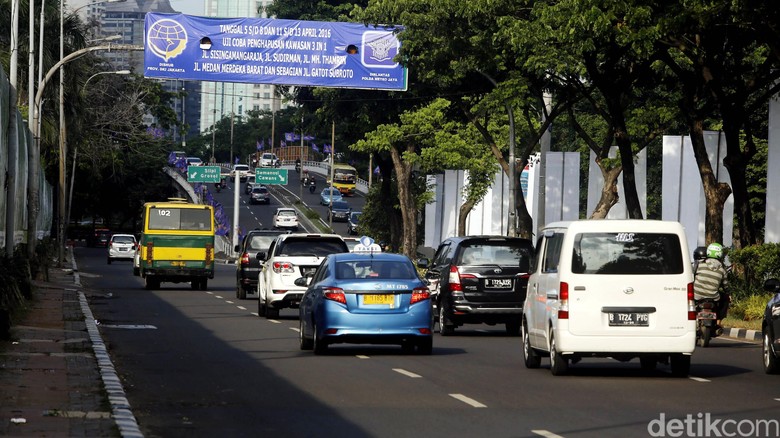 Ahok Akan Cermati Uji Coba Jakarta Tanpa 3 In 1