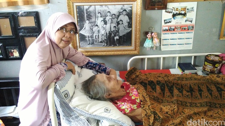 Pelajaran dari Ibu Budi Siti Rahmani Rauf, Membaca Sampai Akhir Hayat