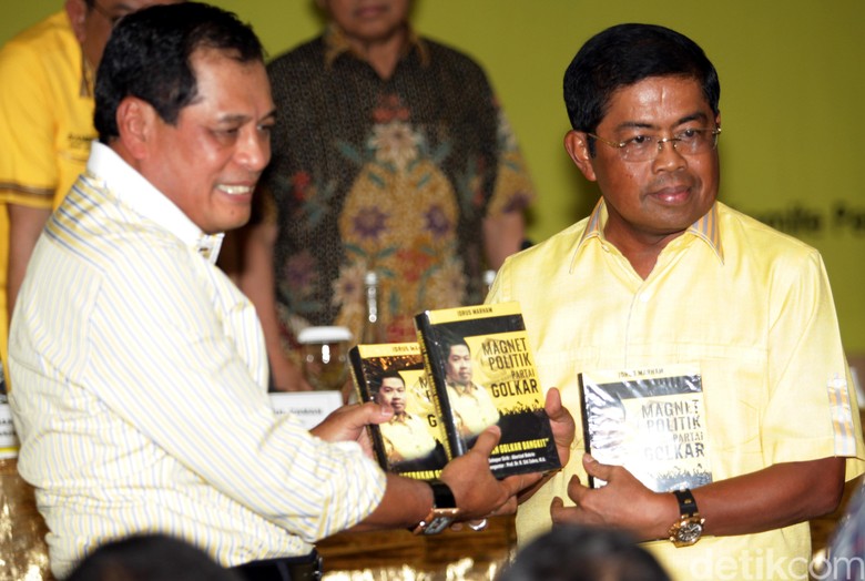 Idrus Marham: Sudah 20 Tahun Bersama, Bisa Saja Saya Dukung Novanto Idrus Marham: Sudah 20 Tahun Bersama, Bisa Saja Saya Dukung Novanto