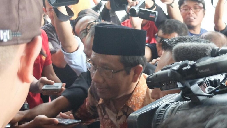 Datang ke KPK, Mahfud MD Mengaku Tak Berencana Bahas HMI