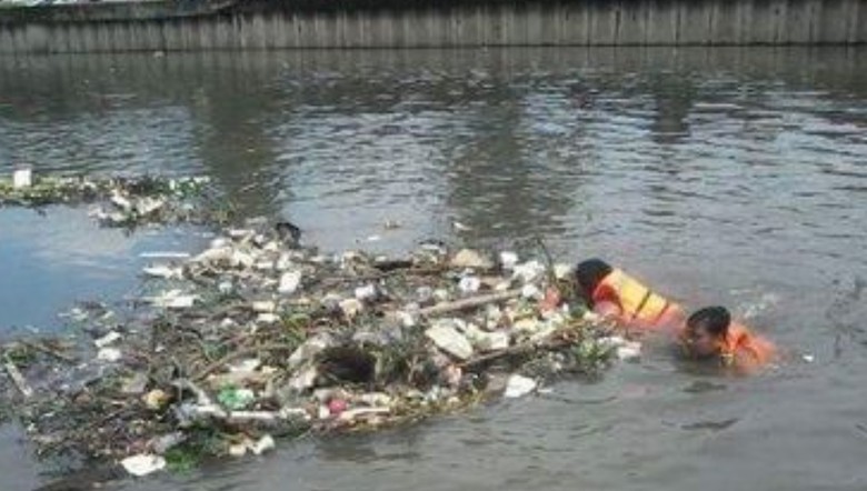 Melihat Aksi Para Pahlawan yang Jaga Sungai di Jakarta Bebas Sampah