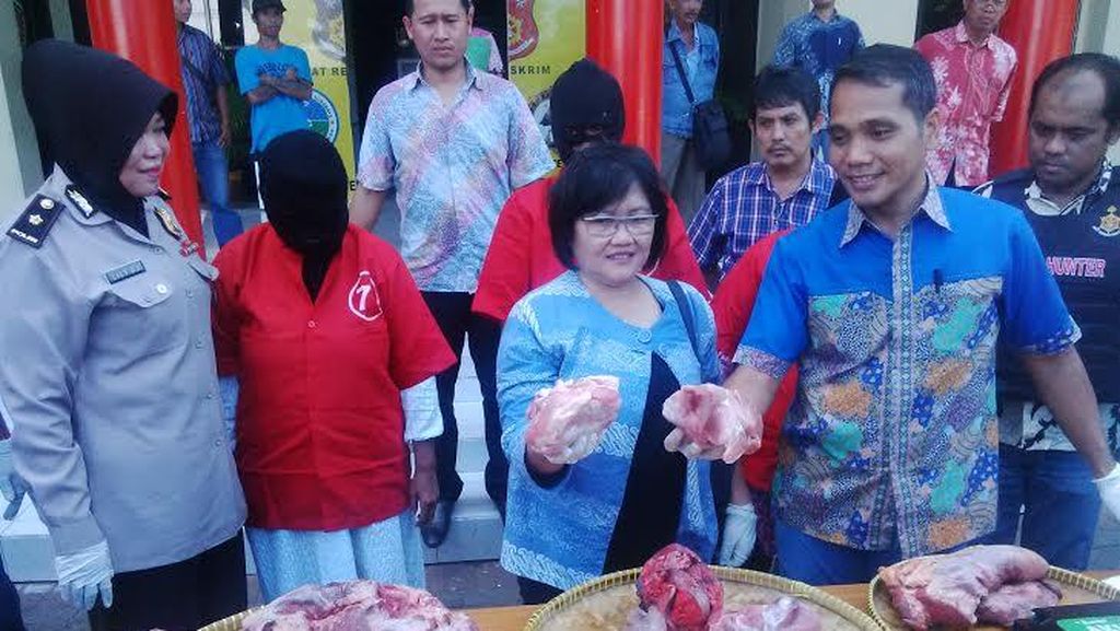 Jual Daging Babi Diaku Daging Sapi, Tiga Orang ini Diamankan Jual Daging Babi Diaku Daging Sapi, Tiga Orang ini Diamankan