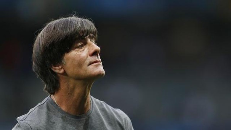 Aksi Loew Merogoh Selangkangan saat Jerman Hadapi Ukraina