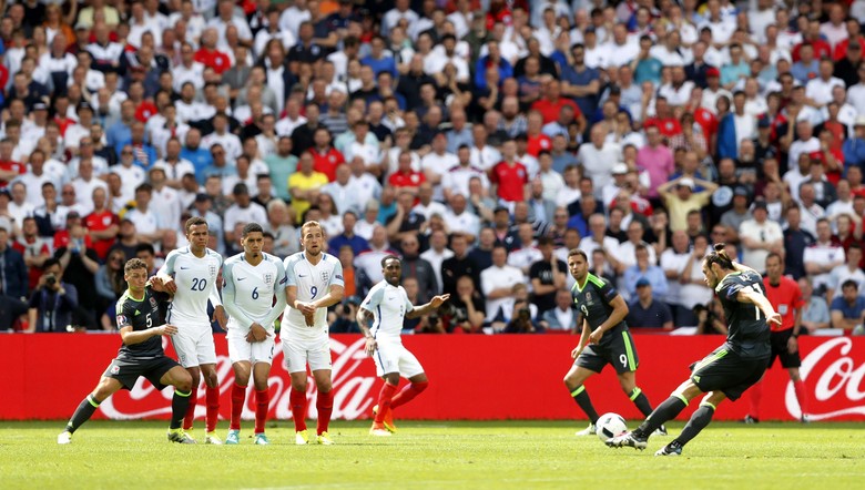 Inggris Kalahkan Wales 2-1 Inggris Kalahkan Wales 2-1