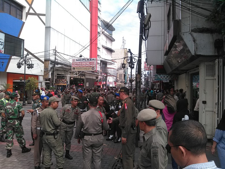 Pasca Kerusuhan, Markas Satpol PP Kota Bandung Dijaga Ketat TNI