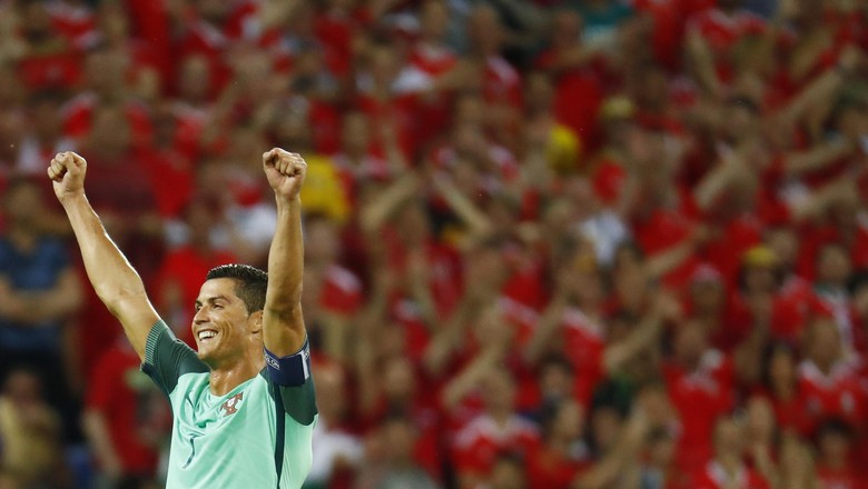 "Bandar Bola - Sekarang Ronaldo Sudah Setara Dengan Michel Platini"