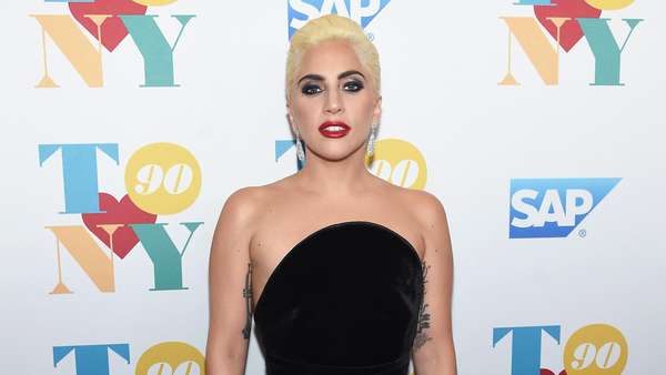 Lady Gaga Tampil Elegan Lady Gaga Tampil Elegan