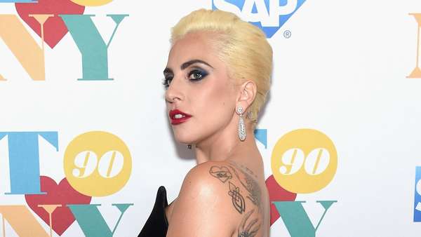 Lady Gaga Tampil Elegan Lady Gaga Tampil Elegan