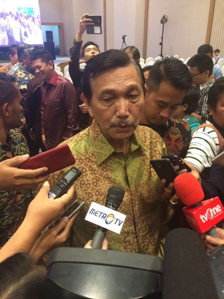 Luhut Ditunjuk Jokowi Jadi Pejabat Sementara Menteri ESDM Gantikan Arcandra