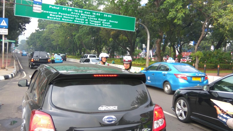 Ganjil-Genap Berlaku, Sudah Ada 16 Pengendara yang Ditilang di Jl Medan Merdeka