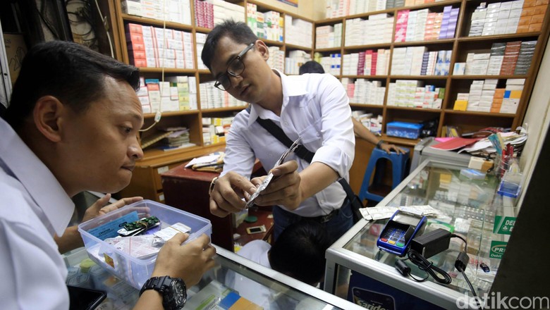 Telusuri Obat Kedaluwarsa, Polisi Akan Periksa Distributor Hingga Produsen Telusuri Obat Kedaluwarsa, Polisi Akan Periksa Distributor Hingga Produsen