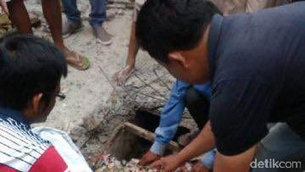 Sempat Hilang, Bocah 3 Tahun Ini Ditemukan Meninggal di Selokan Sempat Hilang, Bocah 3 Tahun Ini Ditemukan Meninggal di Selokan