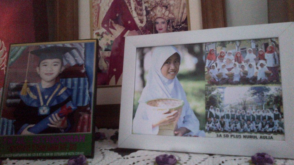 Ketabahan Ortu Zakhira: Kami Ikhlas, Dia Tersenyum saat Meninggal Ketabahan Ortu Zakhira: Kami Ikhlas, Dia Tersenyum saat Meninggal