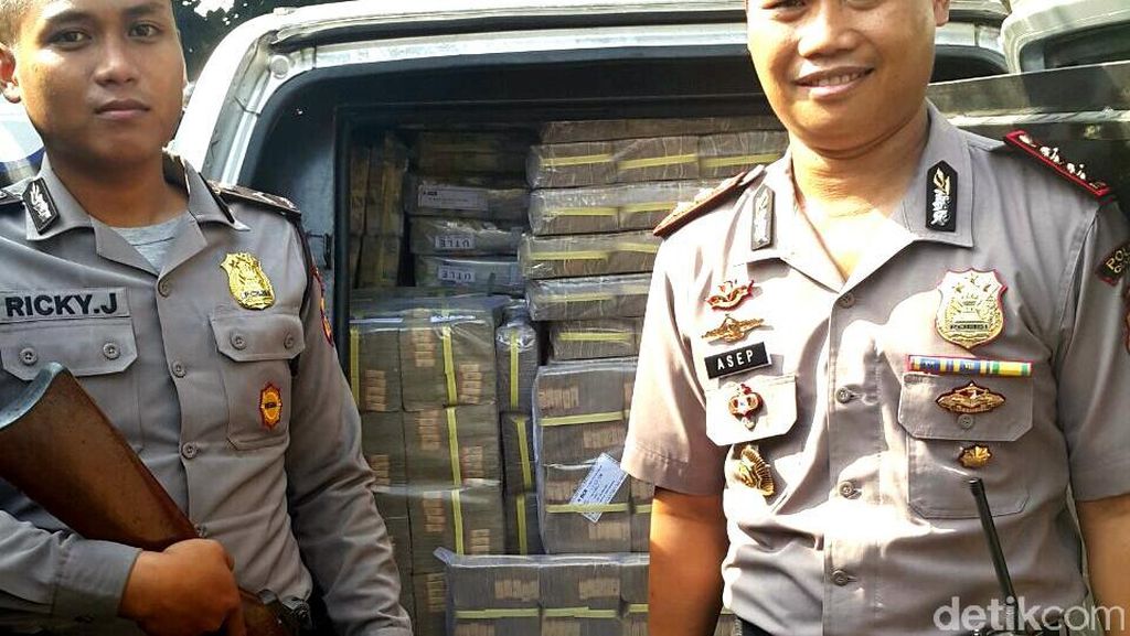 Cerita Polisi yang Gagalkan Perampokan Kendaraan Pengangkut Uang Rp 106 M Cerita Polisi yang Gagalkan Perampokan Kendaraan Pengangkut Uang Rp 106 M