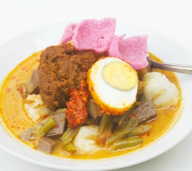 Ketupat sayur