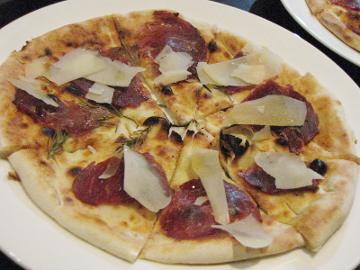 Resep Pizza: Focaccia Bresaola & Parmagiano