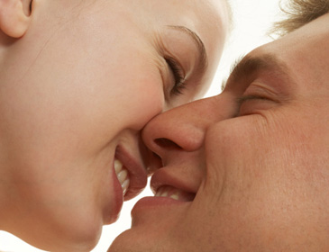 Berbagai Makna Ciuman Yang Harus Diketahui