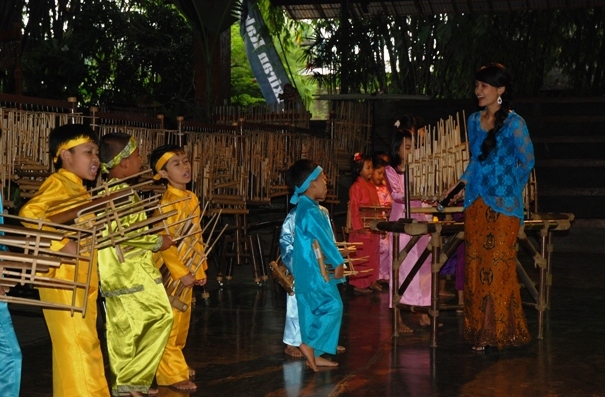 Saung Udjo