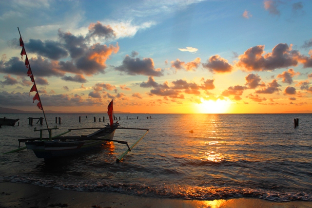 http://images.detik.com/content/2010/11/10/1002/detik_no5.jpg