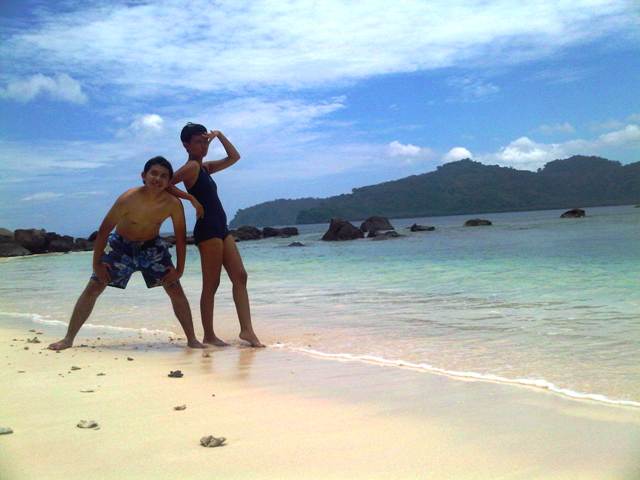 http://images.detik.com/content/2010/11/10/1002/detik_no6.jpg
