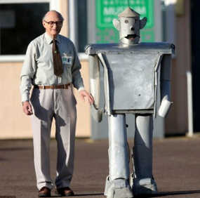 Setelah Mati 45 Tahun, Robot George 'Hidup' Kembali  George+dan+Tony+Sale285