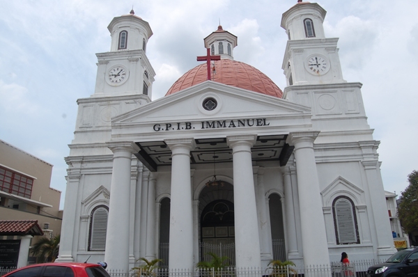 Gereja Blendug, Rumah Ibadah Peninggalan Belanda - 5