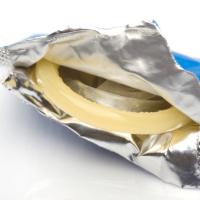 http://images.detik.com/content/2010/12/23/763/kondom-ts-dalam.jpg