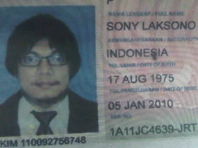 Ini Dia Foto Gayus di Paspor Sony Laksono 
