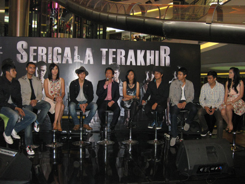 Foto Serigala Terakhir